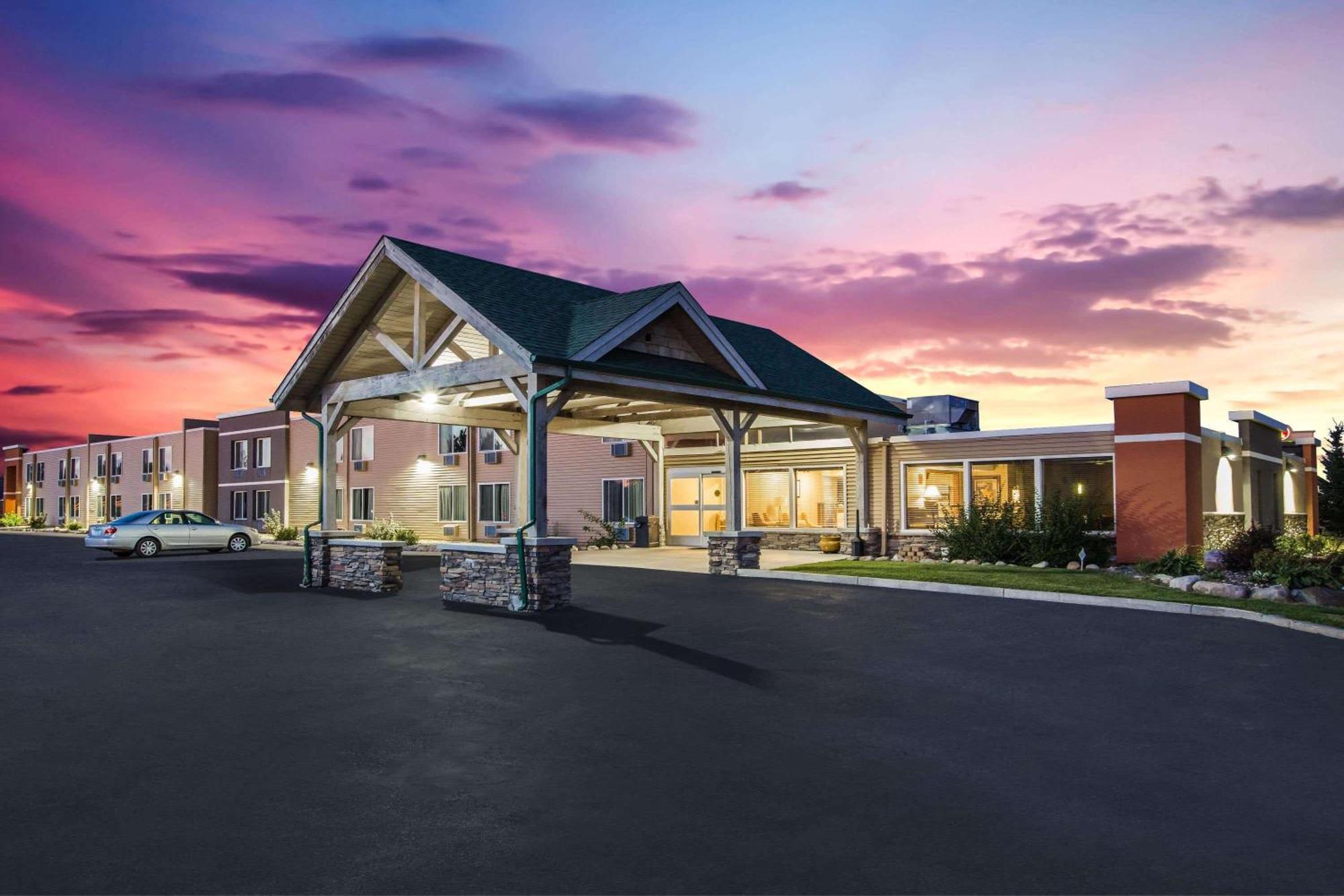 Americinn By Wyndham Baxter Brainerd Extérieur photo