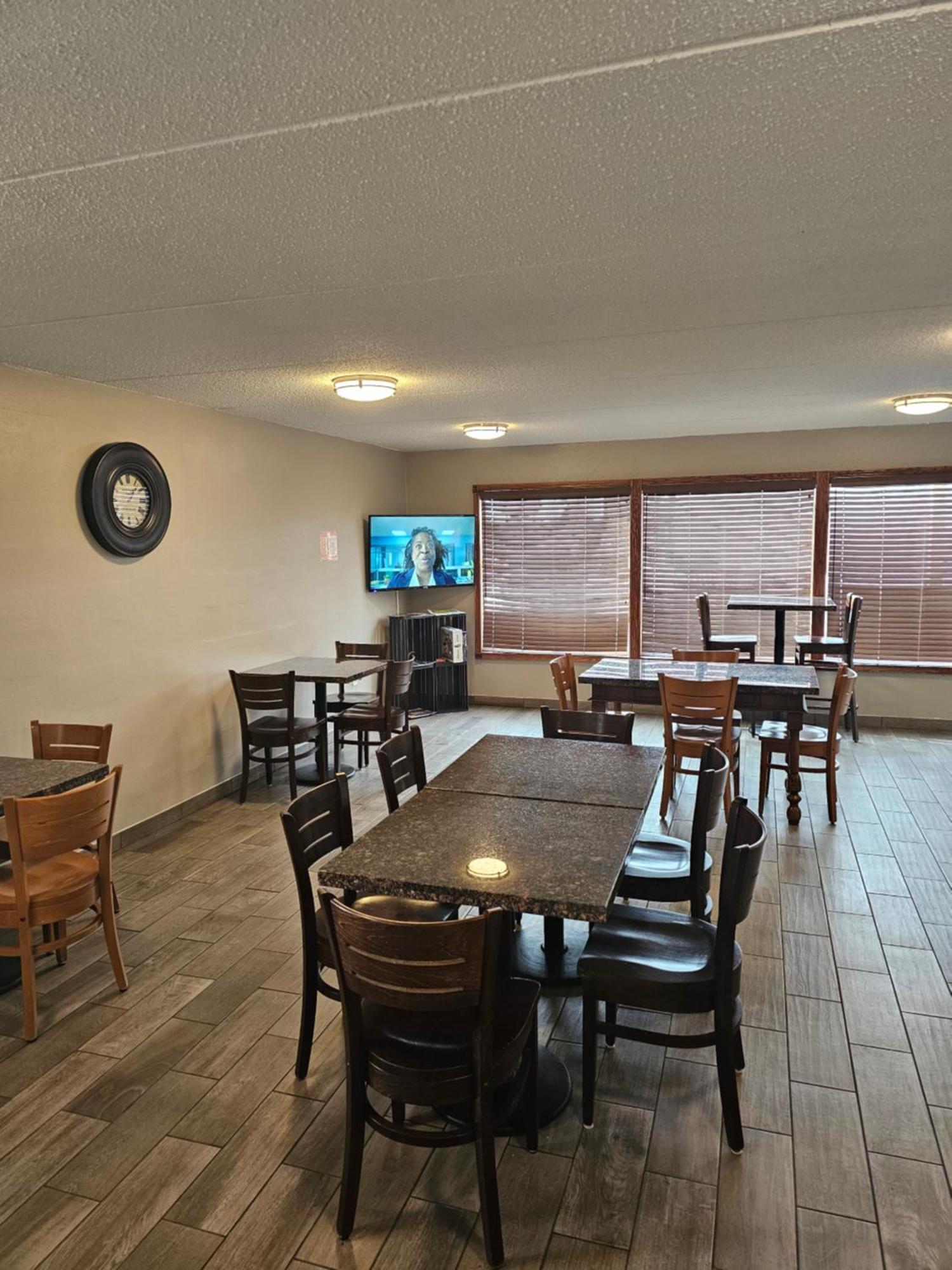 Americinn By Wyndham Baxter Brainerd Extérieur photo
