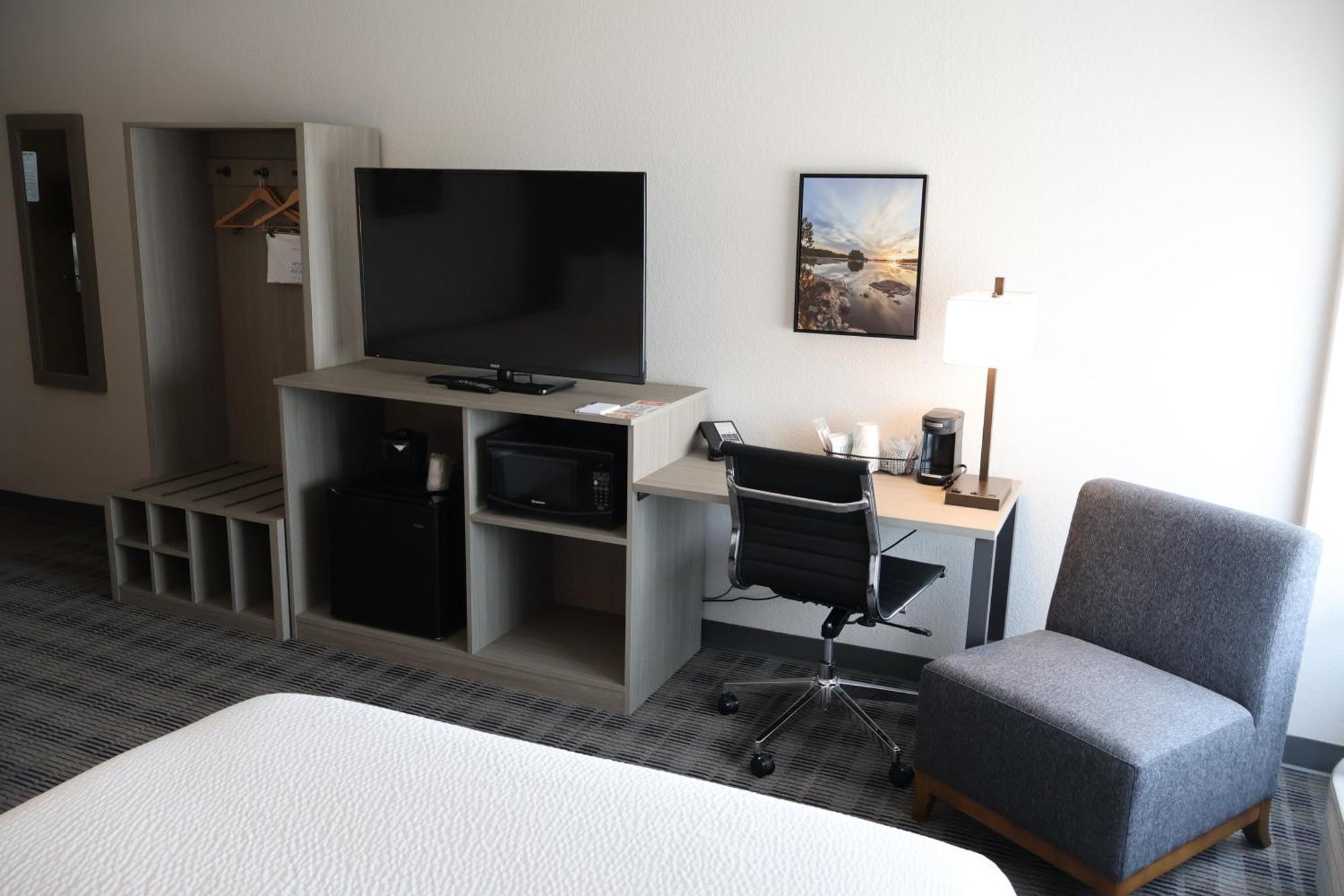 Americinn By Wyndham Baxter Brainerd Extérieur photo